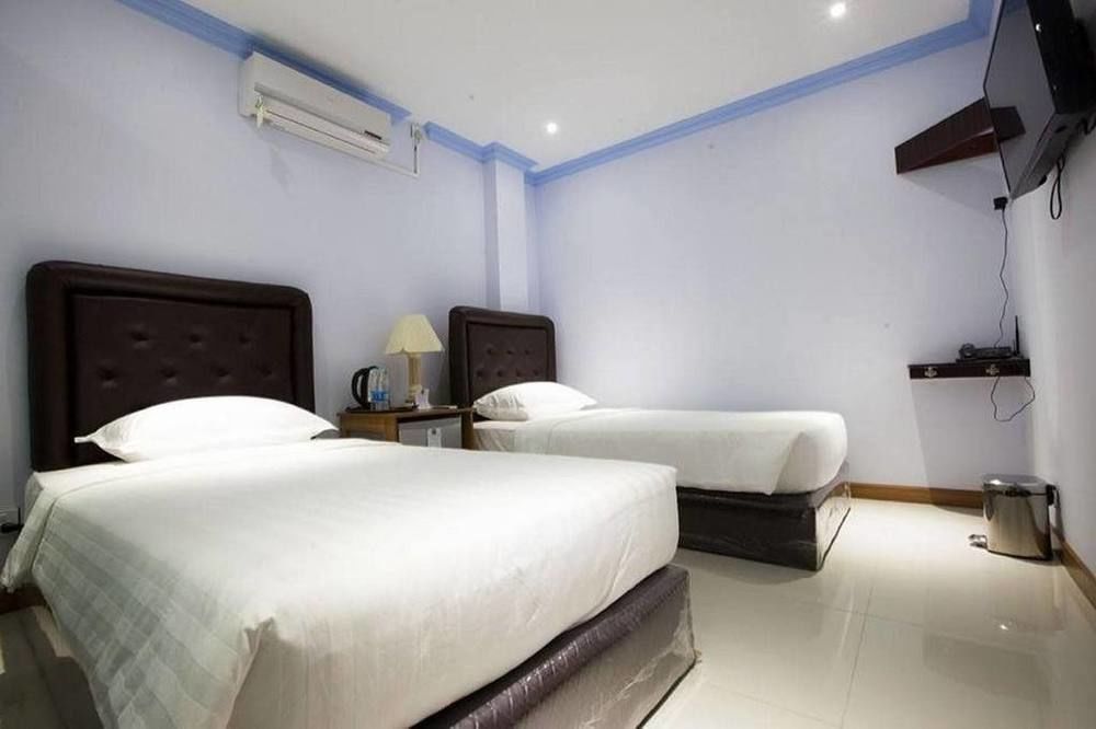 Woodland Hotel Yangon Extérieur photo