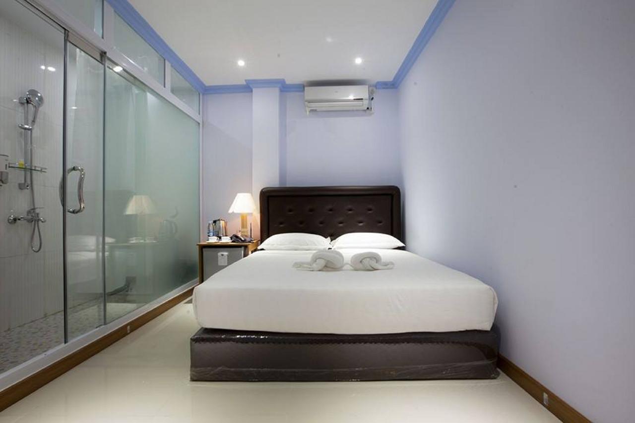 Woodland Hotel Yangon Extérieur photo