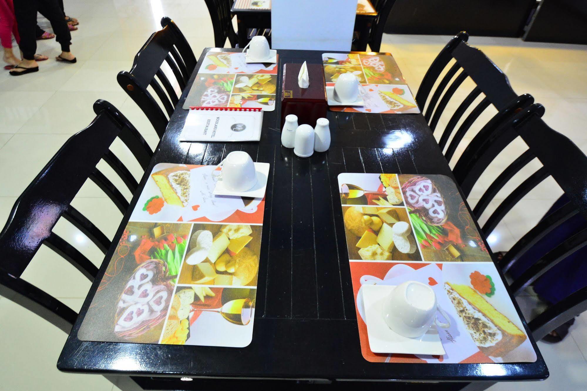 Woodland Hotel Yangon Extérieur photo